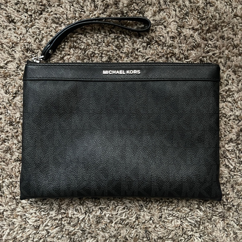 Michael Kors Large Wristlet Clutch Black and Silver Zipper Bag Wallet
